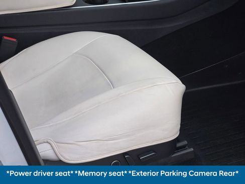 Used 2021 Tesla Model Y Long Range image 9