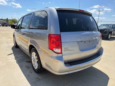 Used 2019 Dodge Grand Caravan SXT w/ Rear Park Assist Package FWD image 7