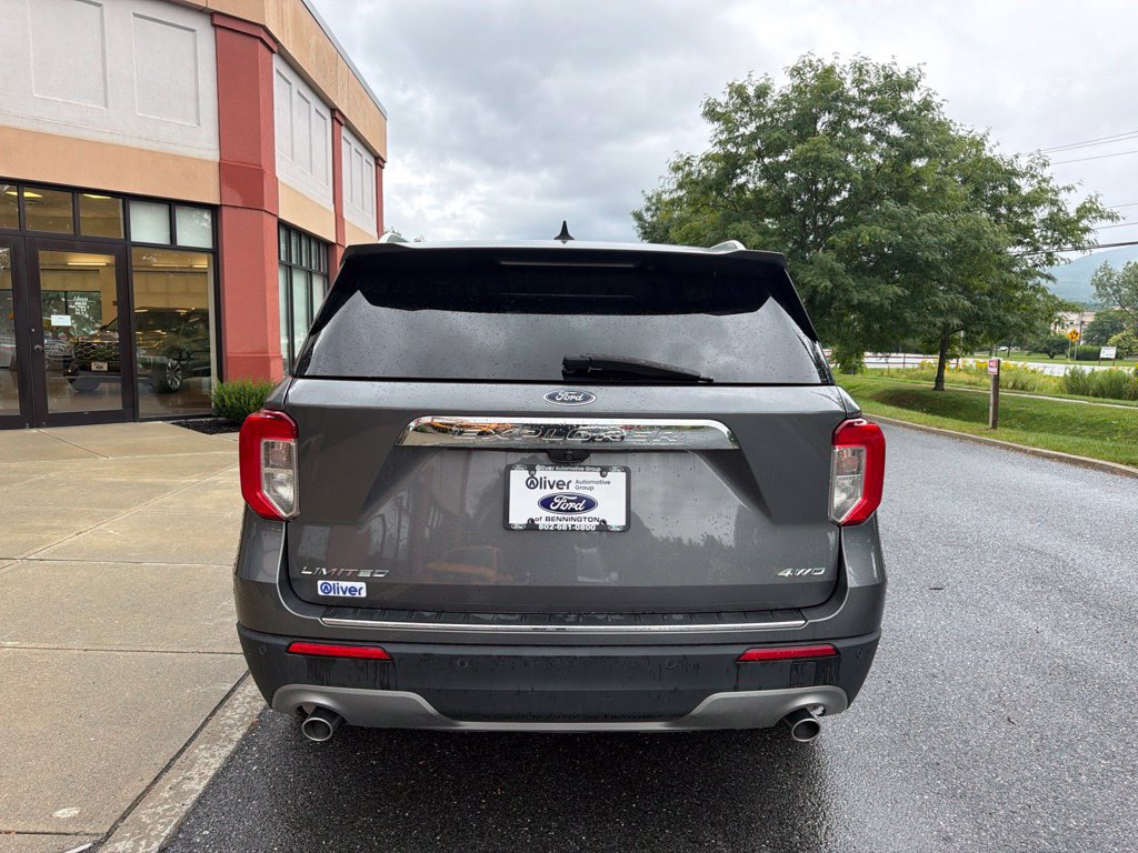 Used 2023 Ford Explorer Limited AWD/4WD image 6