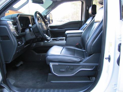 Used 2023 Ford F250 Lariat w/ Lariat Ultimate Package image 14