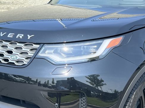 Certified 2025 Land Rover Discovery S AWD/4WD image 13