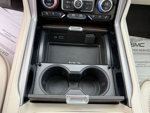 Used 2023 GMC Yukon Denali AWD/4WD image 33