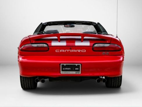 Used 2002 Chevrolet Camaro Z28 w/ SS Performance/Appearance Pkg RWD image 9