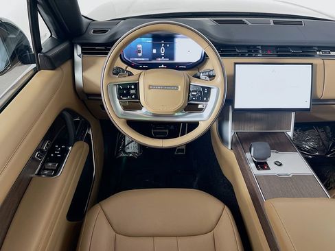 Used 2025 Land Rover Range Rover SE AWD/4WD image 24