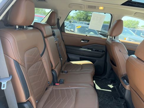 Used 2022 Nissan Pathfinder Platinum w/ Cargo Package AWD/4WD image 18