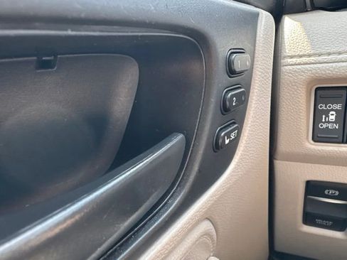 Used 2025 Honda Odyssey EX-L image 22
