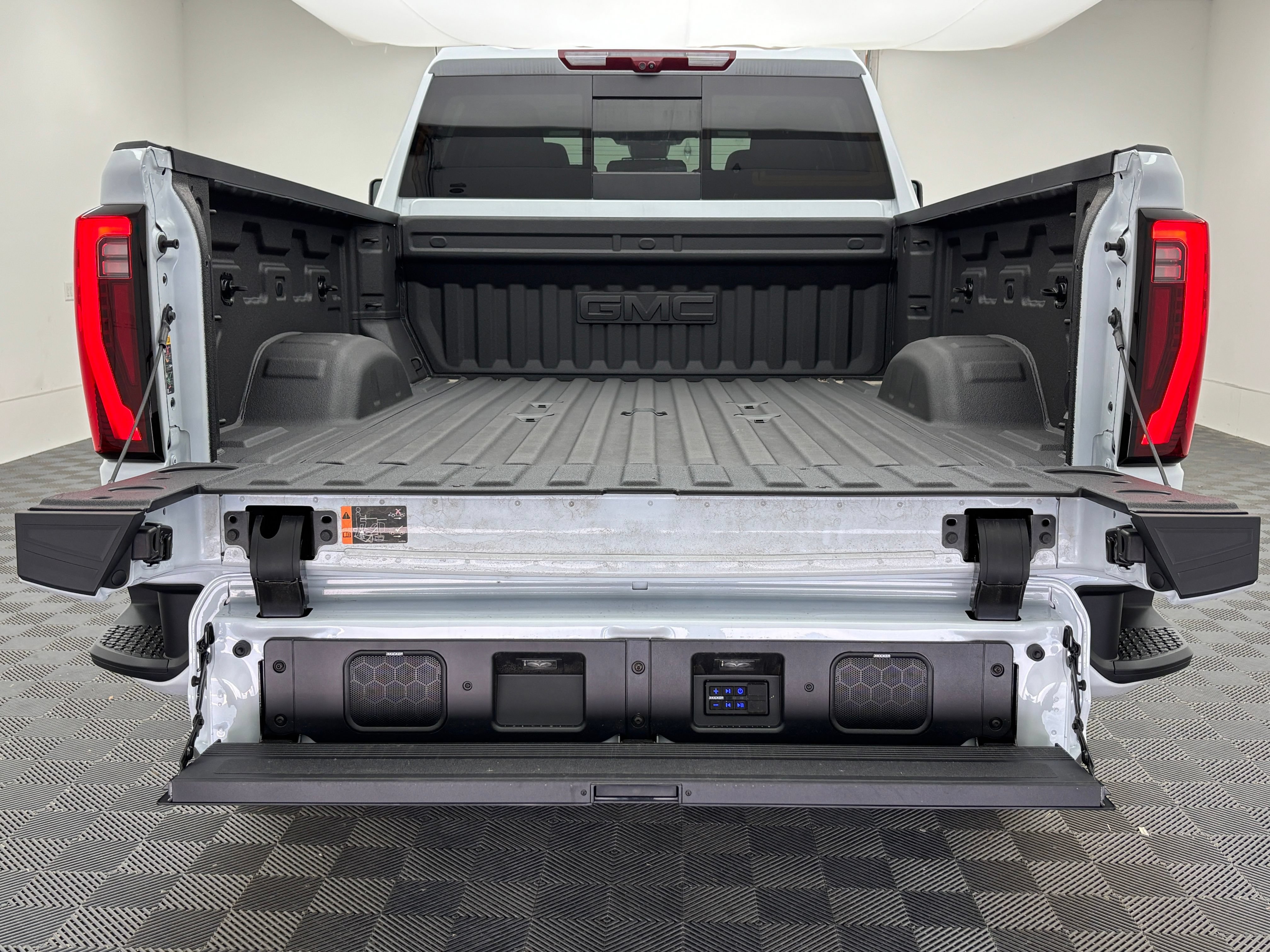 New 2026 GMC Sierra 3500 Denali AWD/4WD image 12