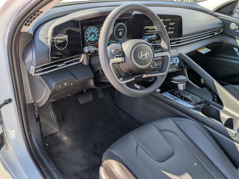 New 2026 Hyundai Elantra Limited FWD image 8