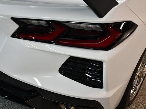 Used 2022 Chevrolet Corvette Stingray Premium Conv w/ Z51 Performance Package RWD image 21