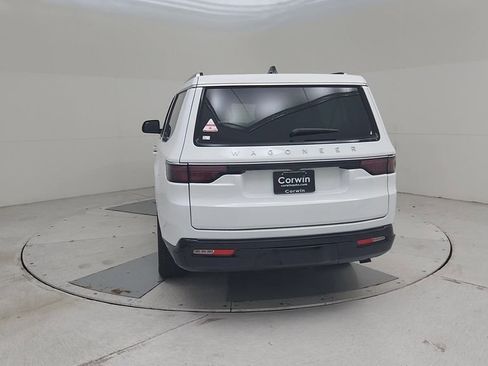 New 2025 Jeep Wagoneer L Series II image 12
