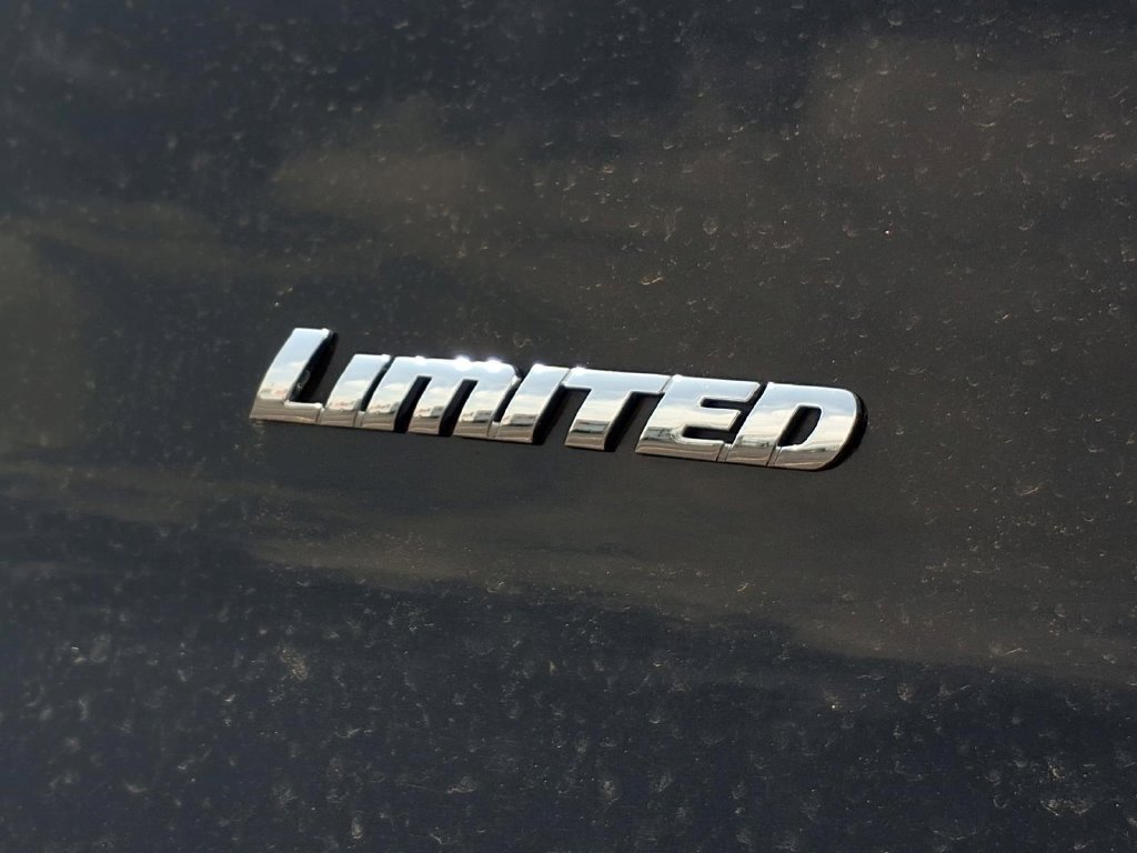 Used 2022 Toyota 4Runner Limited AWD/4WD image 30