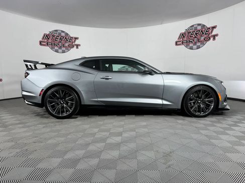 Used 2023 Chevrolet Camaro ZL1 RWD image 8