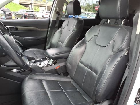 Used 2022 Kia Telluride EX w/ EX Premium Package AWD/4WD image 6