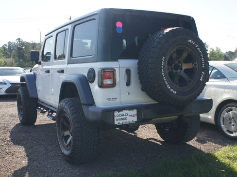 Used 2019 Jeep Wrangler Unlimited Sport S image 6