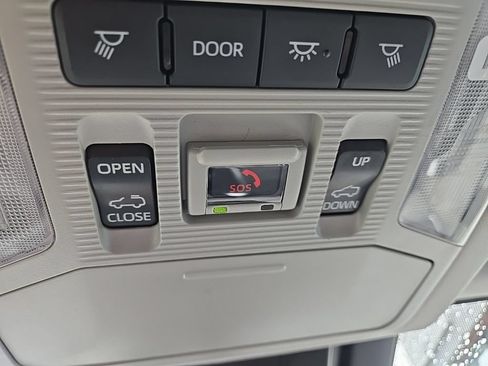Used 2025 Toyota RAV4 XLE w/ Convenience Package AWD/4WD image 67