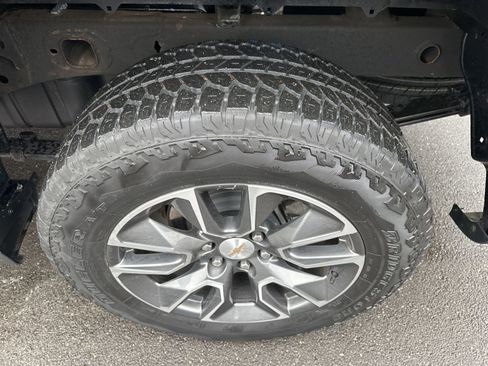 Used 2023 Chevrolet Silverado 1500 LT image 11