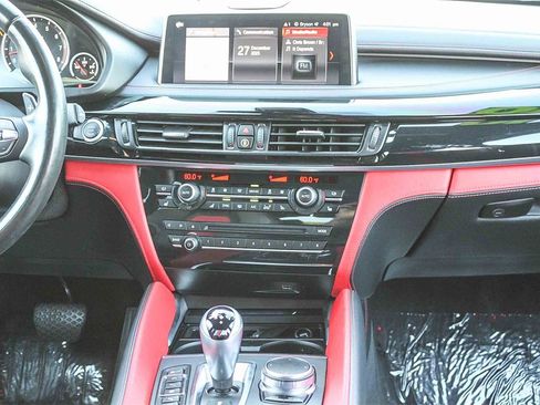 Used 2018 BMW X6 M image 17