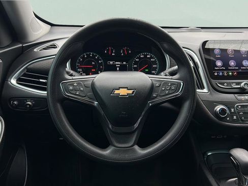 Used 2021 Chevrolet Malibu LT FWD image 16