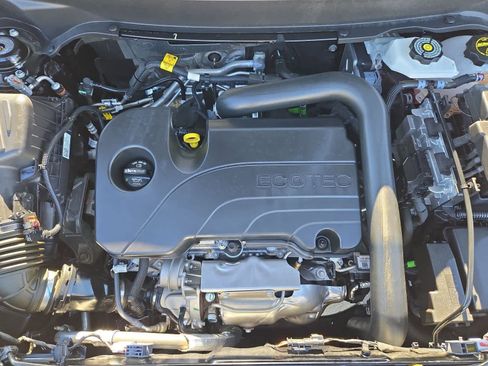 Used 2024 GMC Terrain SLE image 13