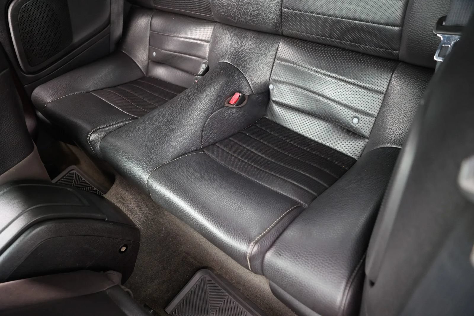 Used 2012 Ford Mustang Premium w/ Electronics Pkg RWD image 21