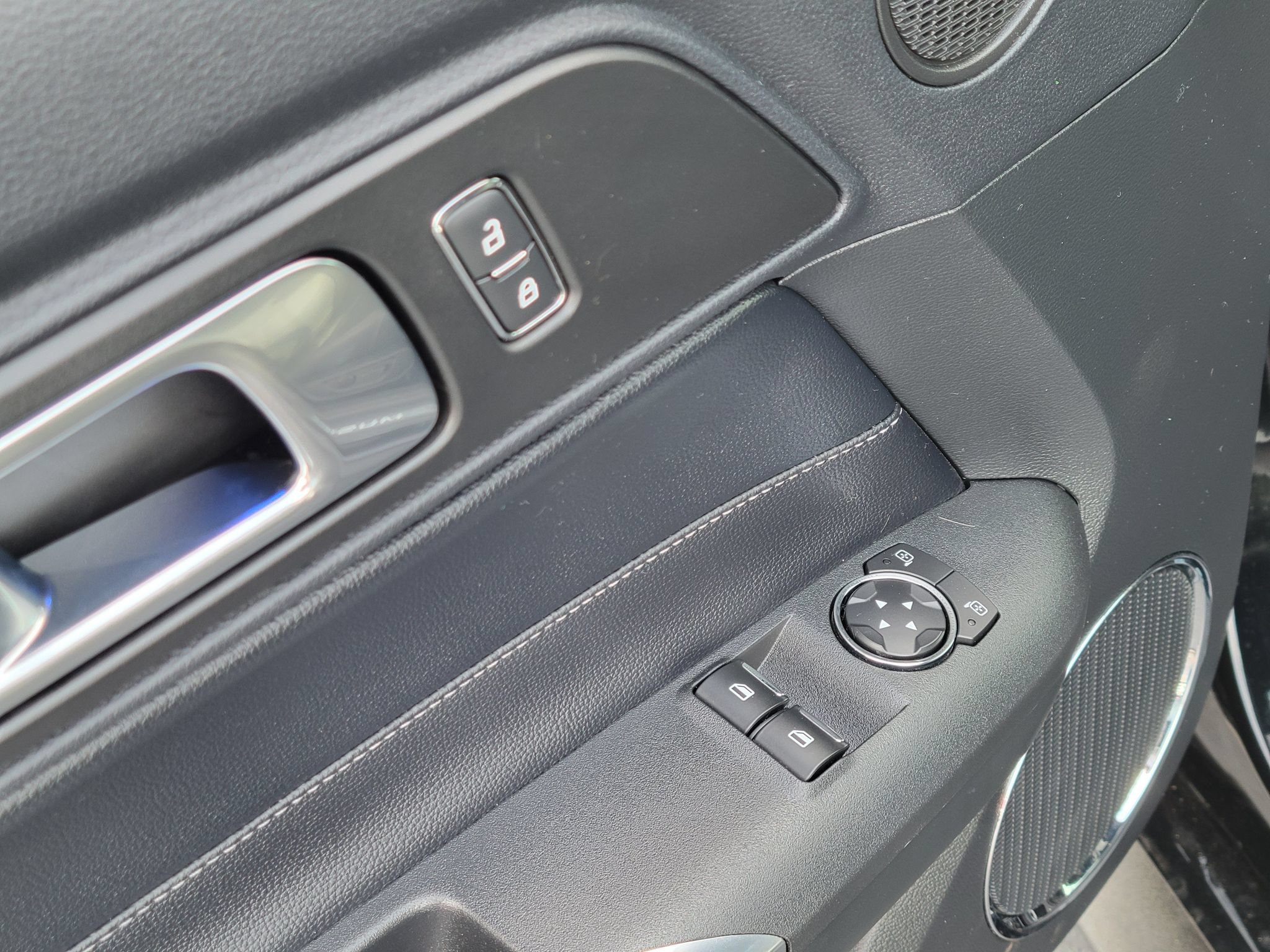 Used 2020 Ford Mustang GT Premium w/ Ford Safe & Smart Package RWD image 6