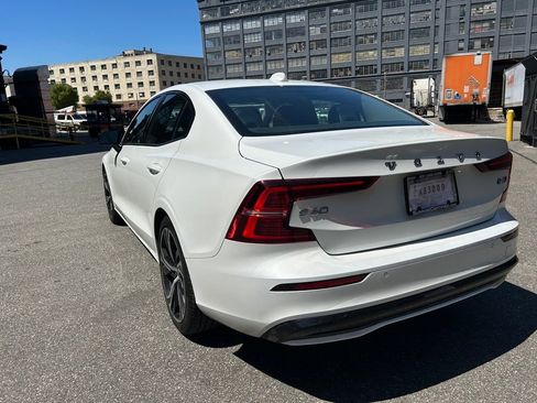 Certified 2024 Volvo S60 B5 Core image 8