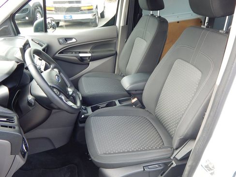 Used 2019 Ford Transit Connect XLT image 16