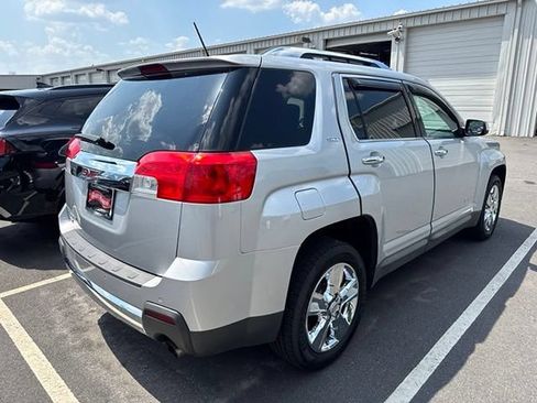 Used 2015 GMC Terrain SLT FWD image 4