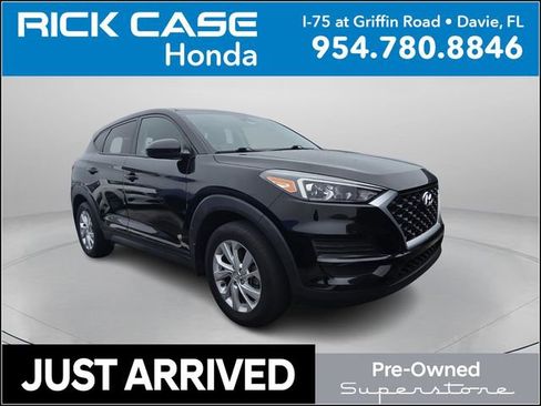 Used 2021 Hyundai Tucson SE image 1