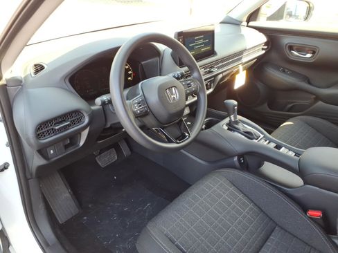 New 2026 Honda HR-V LX image 7