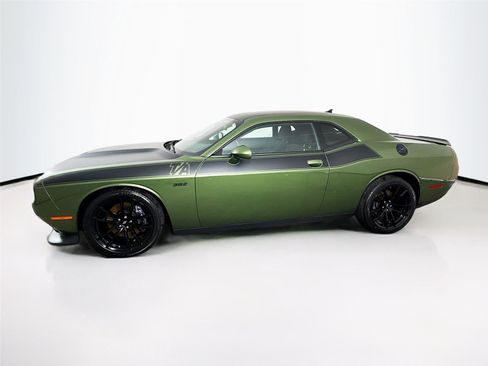 Used 2022 Dodge Challenger R/T Scat Pack w/ T/A Package image 4