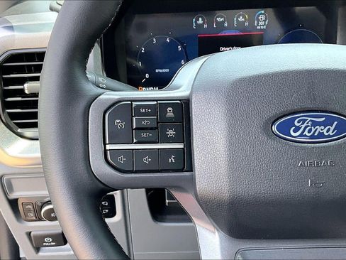 Used 2025 Ford F150 Lariat w/ Equipment Group 502A High AWD/4WD image 18