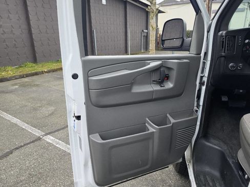 Used 2013 Chevrolet Express 2500 LT w/ LT Preferred Equipment Group image 34