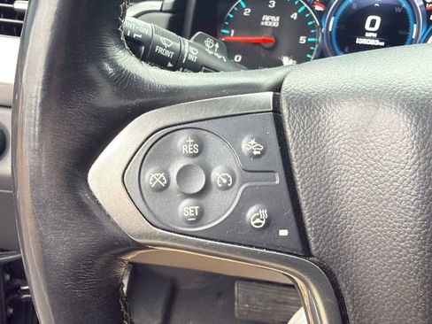 Used 2017 Chevrolet Suburban LT image 22