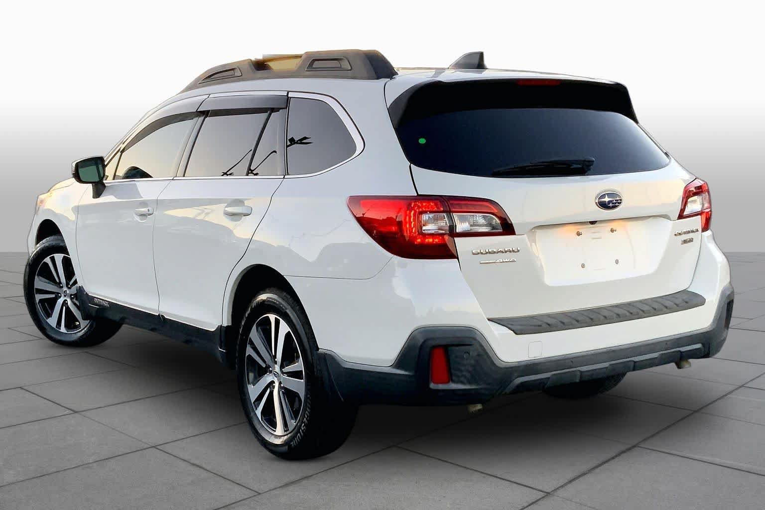 Used 2019 Subaru Outback 3.6R Limited w/ Popular Package #2 AWD/4WD image 11