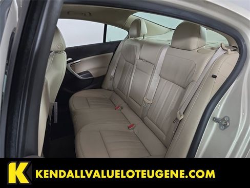Used 2016 Buick Regal image 18