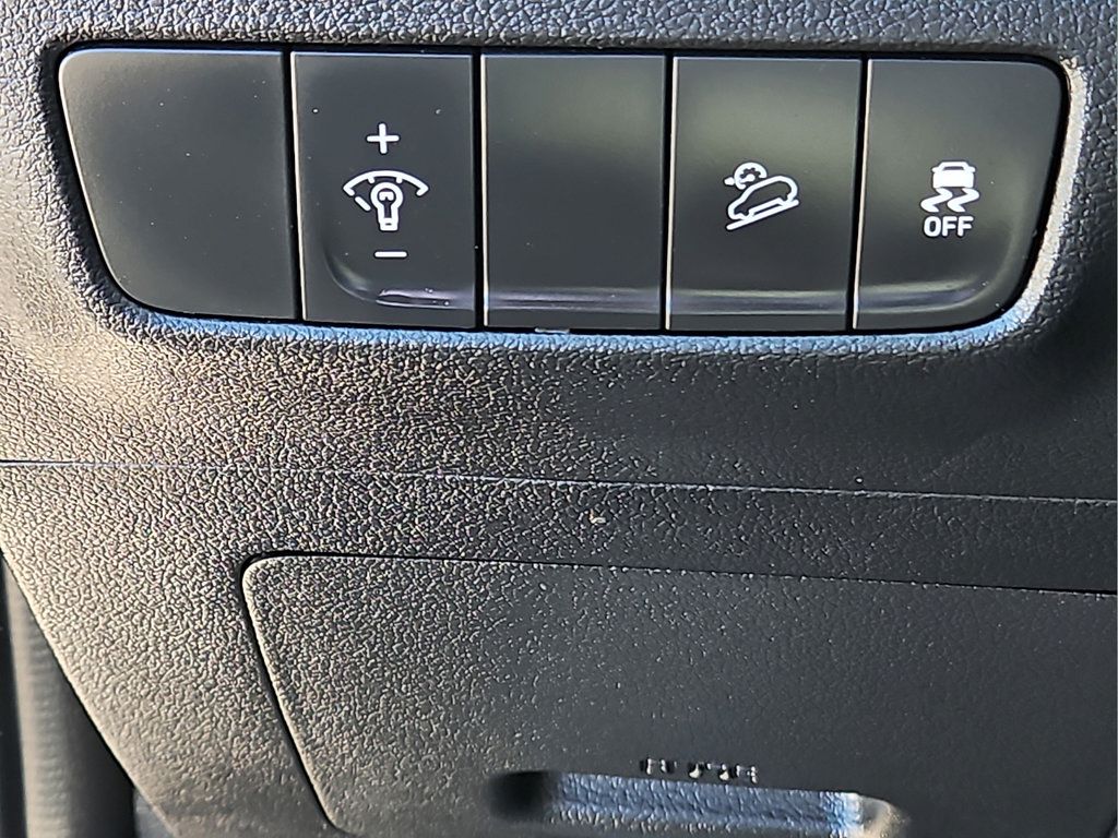 Used 2023 Hyundai Kona SEL w/ Cargo Package FWD image 19