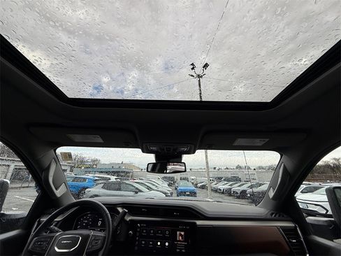 Used 2025 GMC Sierra 2500 Denali image 24