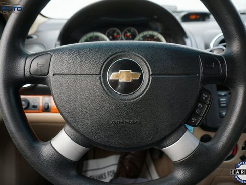 Used 2011 Chevrolet Aveo LT image 32