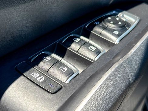 Certified 2025 Kia Sorento X-Line EX AWD/4WD image 17
