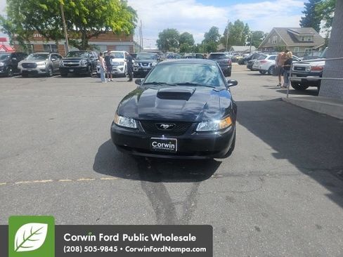 Used 2001 Ford Mustang GT RWD image 2