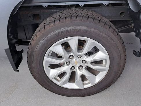 Used 2022 Chevrolet Silverado 1500 Custom AWD/4WD image 31