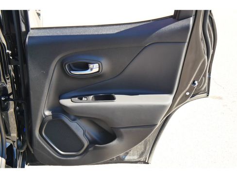 Used 2022 Jeep Renegade Limited AWD/4WD image 20