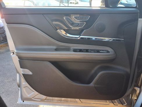 Used 2024 Lincoln Corsair Reserve image 20