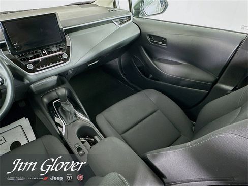 Used 2025 Toyota Corolla LE image 19