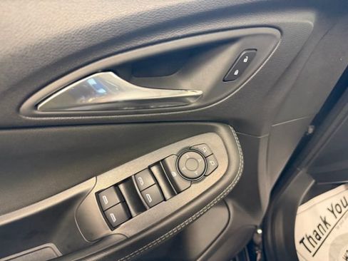 Used 2025 Buick Encore GX Preferred FWD image 11