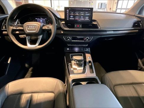 Used 2023 Audi Q5 2.0T Premium w/ Convenience Package AWD/4WD image 14