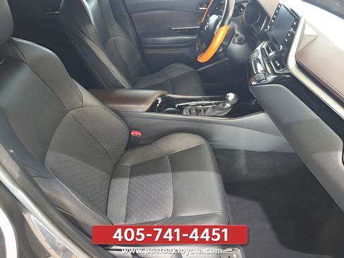 Used 2019 Toyota C-HR Limited FWD image 32