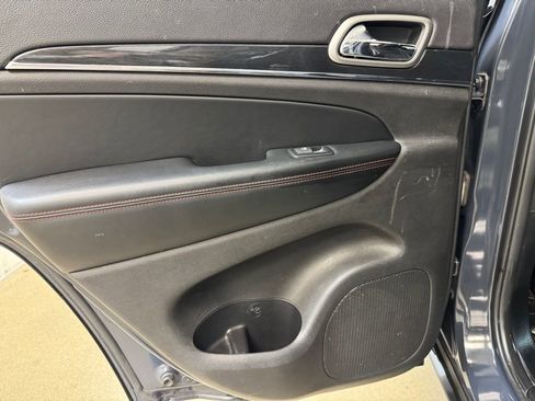 Used 2017 Jeep Grand Cherokee Trailhawk image 15