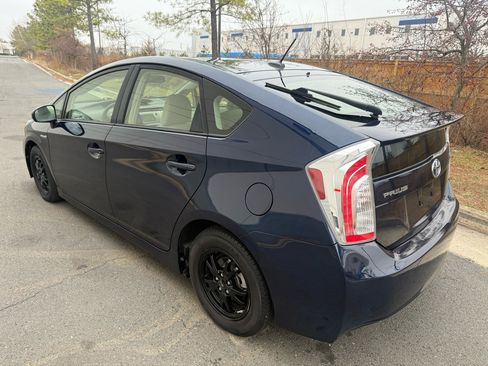 Used 2015 Toyota Prius Three image 3